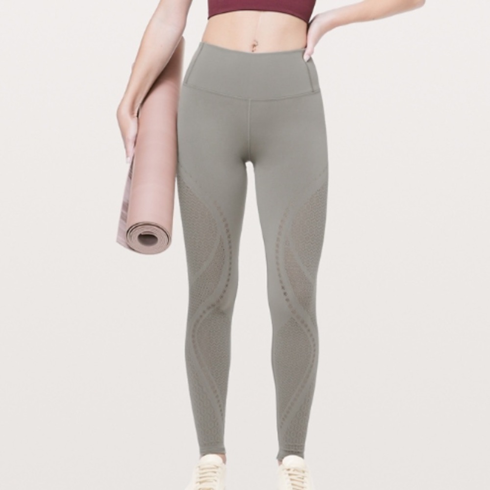 Lululemon Reveal Tights | Size 4